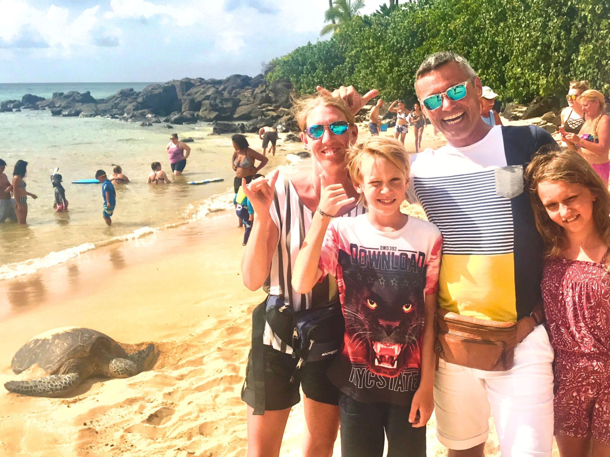 Familien Urlaub in Hawaii am Strand