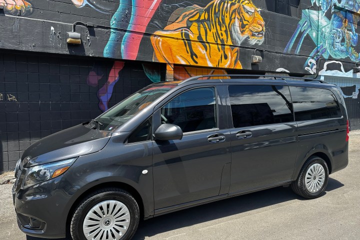 a car parked on the side of a building